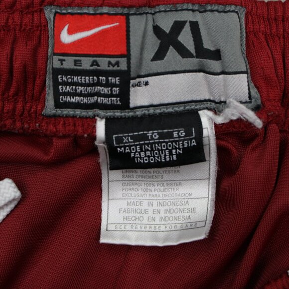 Nike Cleveland Cavaliers Shorts Mens XL Red/Gold Polyester NBA  w/ 9" inseam - Picture 7 of 9